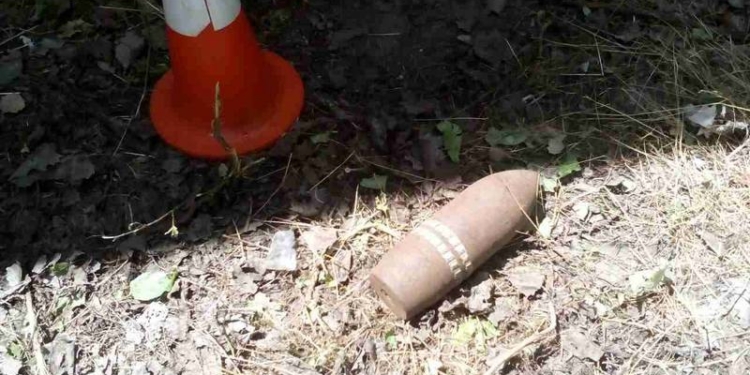 В Варваровке и «Соляных» нашли артснаряд и мину
