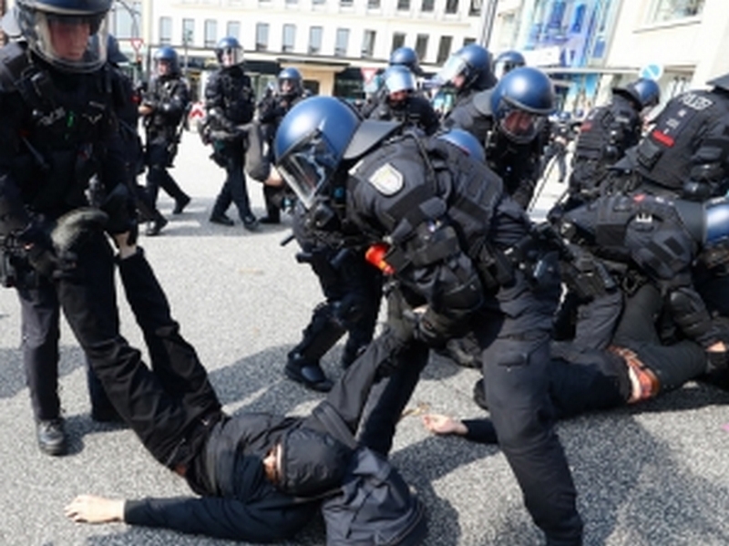 Беспорядки в Гамбурге: около 300 человек задержаны, половина из протестующих арестована 1
