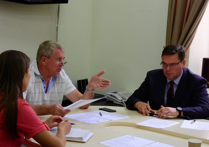 После «батутного пикета» у Николаевской мэрии: депутаты подчеркивают нарушения деятельности предпринимателей и хотят, чтобы они погасили долги за 5 лет 21