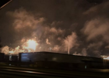 В Нидерландах загорелся крупнейший нефтеперерабатывающий завод в Европе