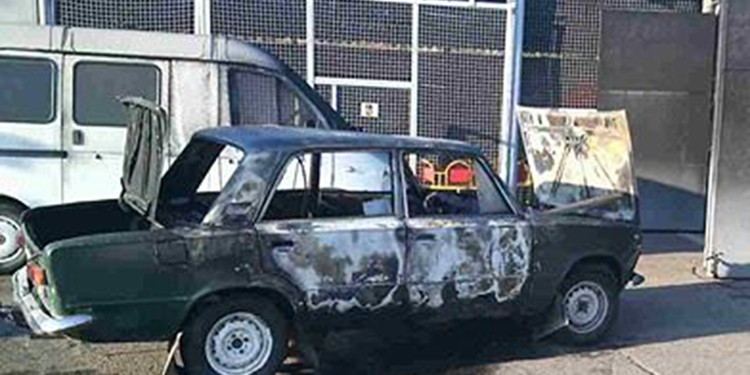 В Южноукраинске загорелась машина. Прямо в гараже