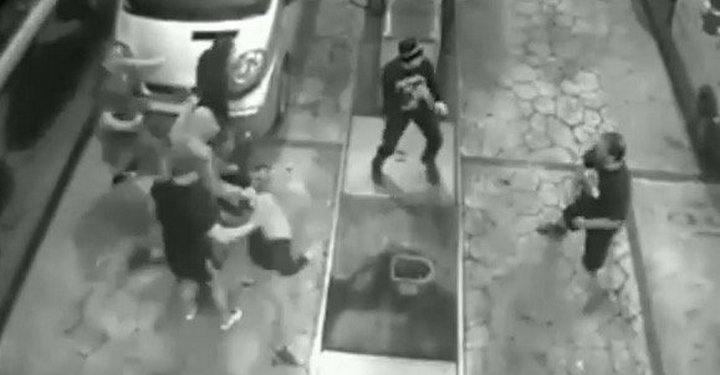 Футбол – футболом, но Путина в Украине поддерживать не позволят никому: греческим фанатам досталось на орехи от украинских ультрас