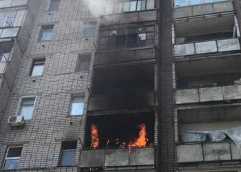 В Корабельном районе Николаева в 9-этажке загорелся балкон