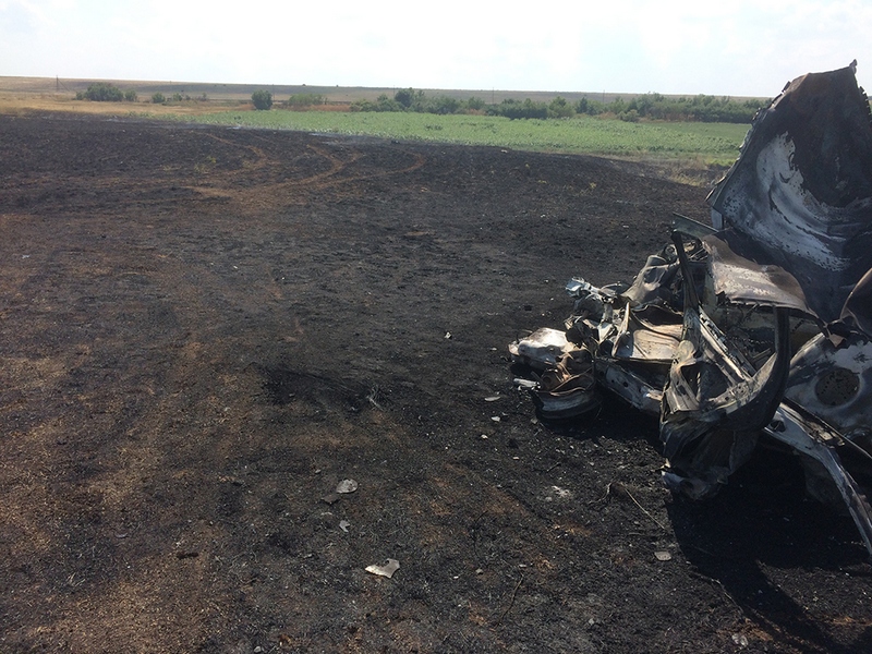 На Николаевщине автомобиль загорелся от… травы. Восстановлению не подлежит 5