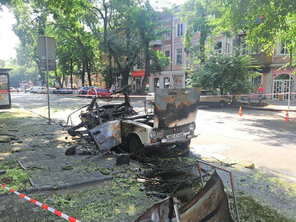Автомобиль в Одессе взорвался не сам - в него заложили взрывчатку 3