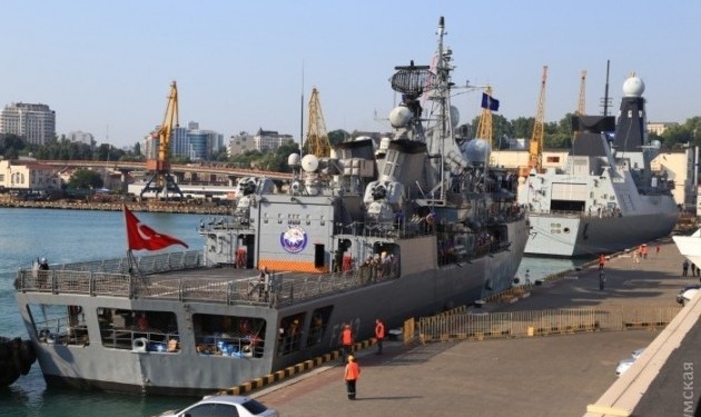 Украинские моряки в Черном море проведут совместнве учения с кораблями НАТО