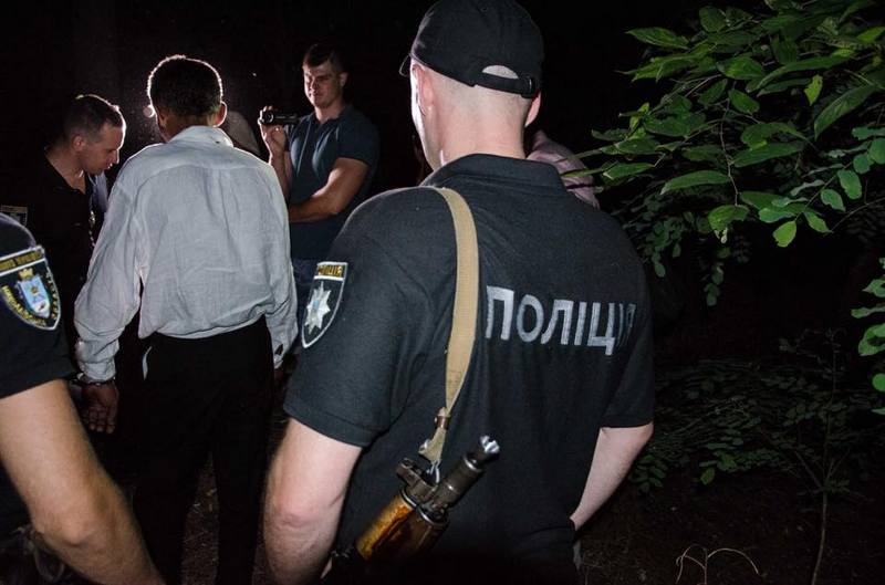 В Николаеве полицейские провели с подозреваемым в изнасиловании 15-летней девушки следственные действия 7