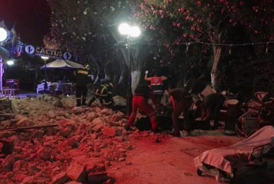 Мощное землетрясение в Греции и Турции. Есть погибшие и раненые 13