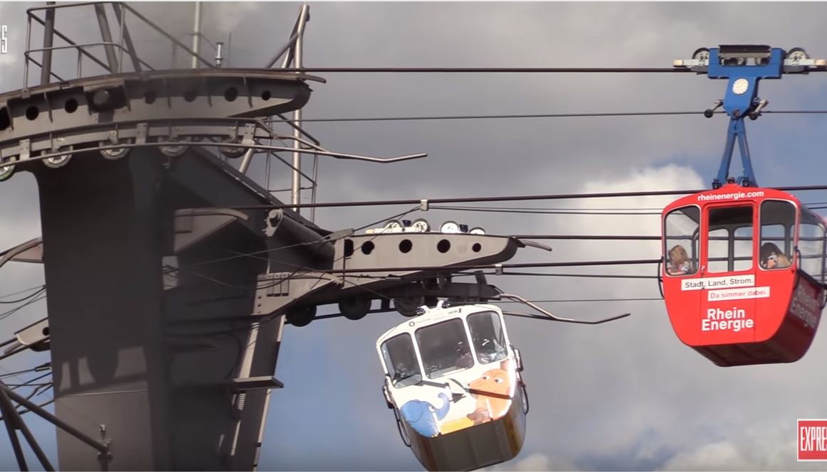 На канатной дороге над Рейном кабинка с пассажирами врезалась в опору
