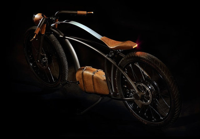 Поляки создали электрический велосипед - внешне раритетный, на самом деле скоростной 13