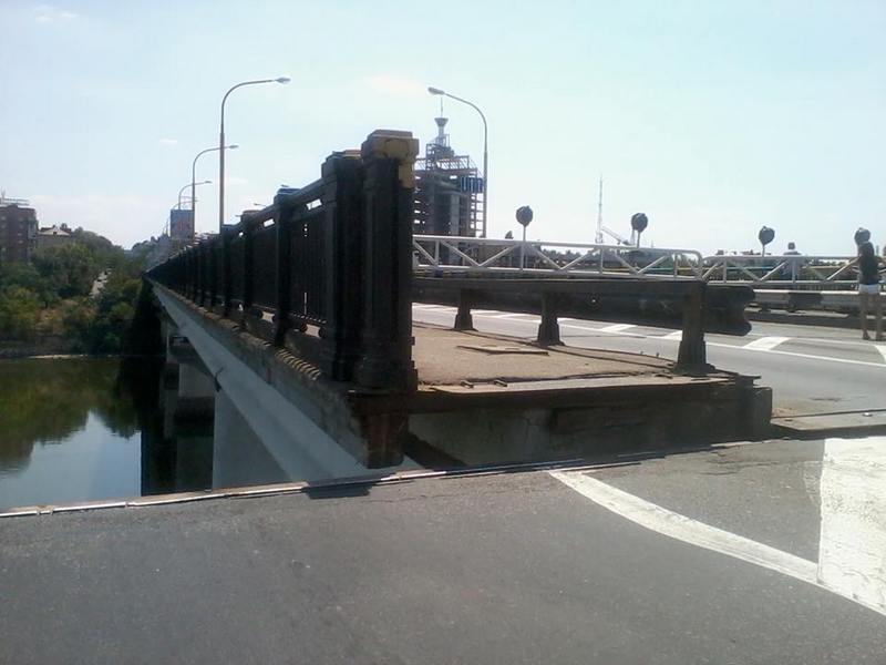 Зачем сегодня в Николаеве разводили Варваровский мост? 11