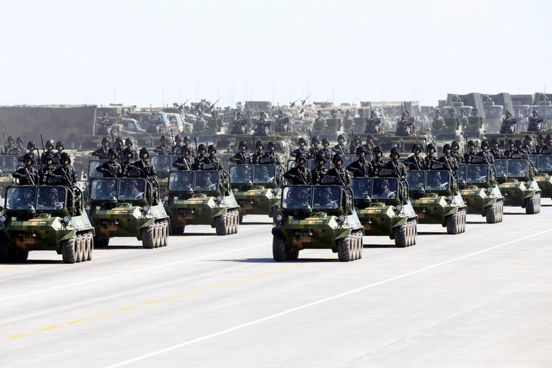 В Китае провели масштабный военный парад по случаю 90-летнего юбилея создания Народно-освободительной армии 15