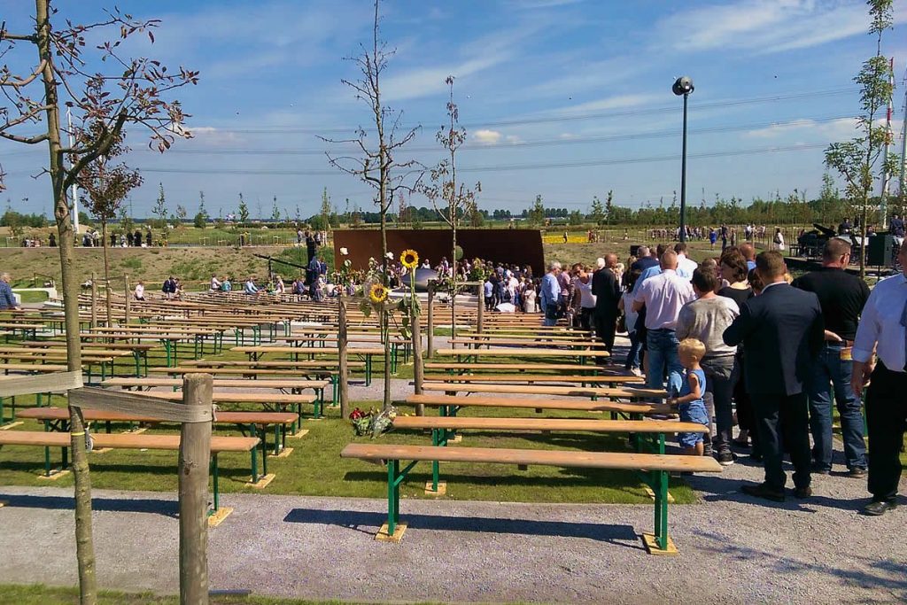 В Голландии открыли мемориал жертвам катастрофы рейса MH17 3