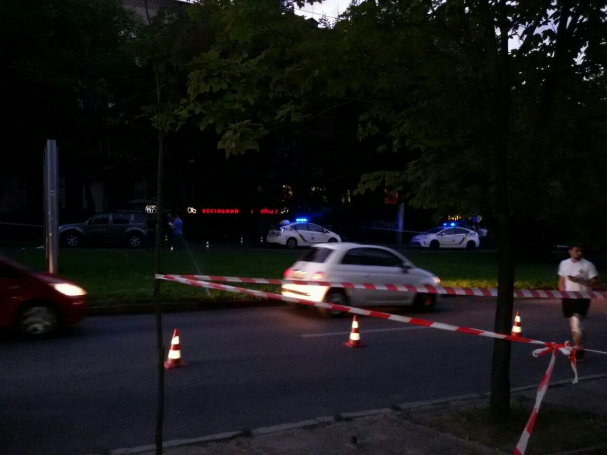 В Днепре неизвестные стреляли из автомата. Один погиб, 6 ранены