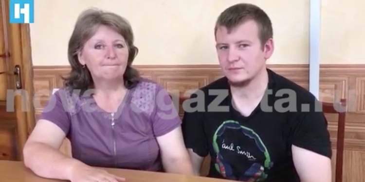 “Надо дружить”, – мать пленного россиянина Агеева после встречи с ним. А ее зовут в госпиталь – посмотреть