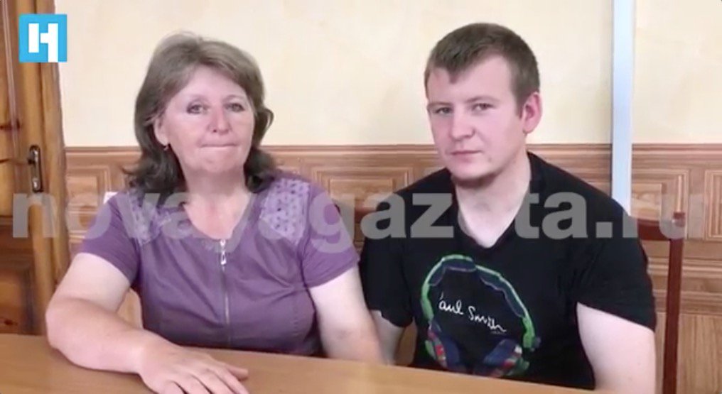 "Надо дружить", - мать пленного россиянина Агеева после встречи с ним. А ее зовут в госпиталь - посмотреть 1