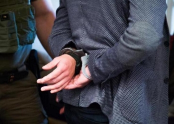 Детективы НАБУ задержали в “Борисполе” экс-прокурора Суса