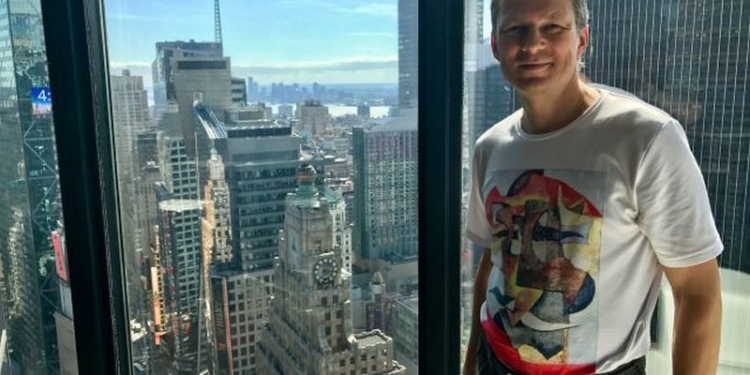 Лидер группы “Ноль” Федор Чистяков эмигрировал из РФ в США из-за запрета “Свидетелей Иеговы”