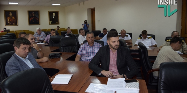 Власти требуют от стивидоров допустить инспекторов УТБ к весам. Спасет ли это николаевские дороги?