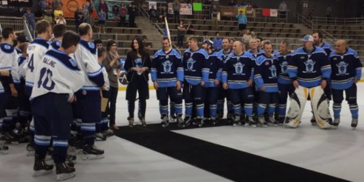 В США провели хоккейный матч, который длился 11 дней