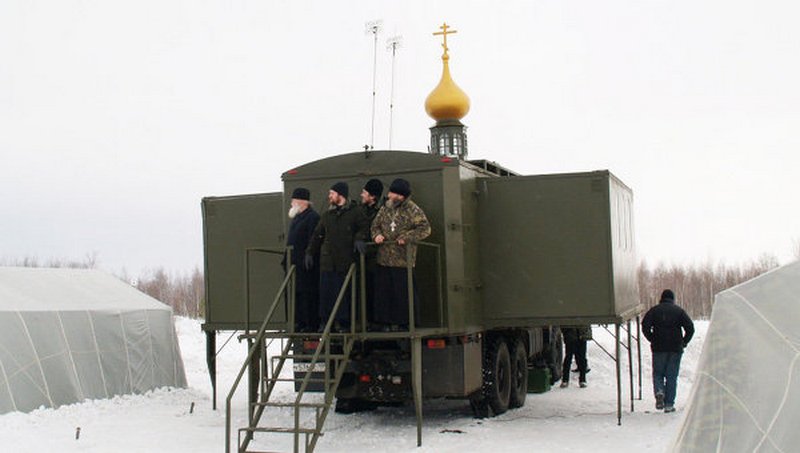 Скрепы выходят на боевую позицию: на вооружение российских ВДВ поступил десантируемый православный храм 1