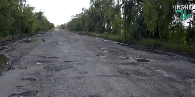 В Николаевской ОГА говорят, что ремонт трассы Н-11 потребует больше времени и денег, чем ожидалось до проведения тендера