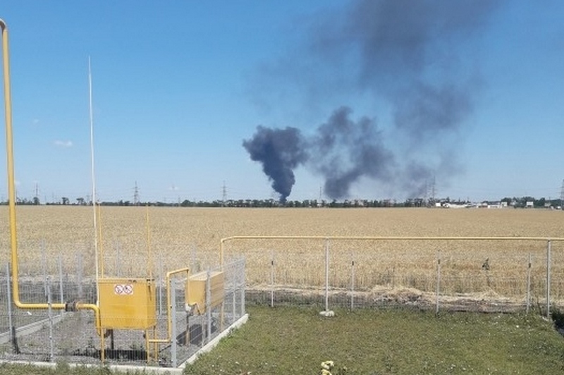На нефтебазе под Одессой произошел пожар, есть пострадавшие 1