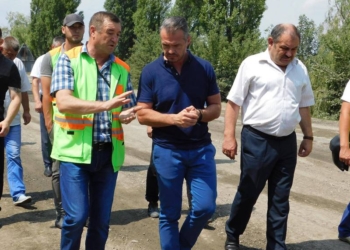 Результаты поездки по трассе Н-11 Николаев-Днепропетровск: глава Укравтодора считает, что на ее ремонт потребуется еще миллиард гривен