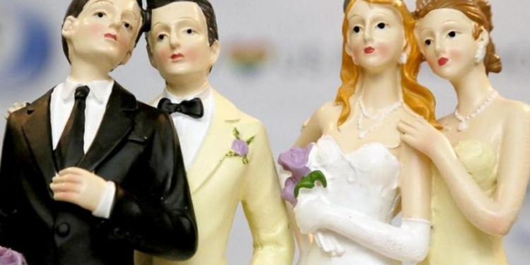 В Германии официально разрешены однополые браки. Но заключать их смогут только через три месяца