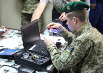 Ливанца с поддельным паспортом обнаружили пограничники отряда «Николаев» в пункте пропуска «ЧСЗ»