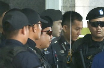 Страшная история на ночь: в Таиланде полицейских заставили изгонять злого духа из деревни