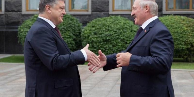 Лукашенко заверил Порошенко, что агрессия против Украины с территории Беларуси осуществляться не будет