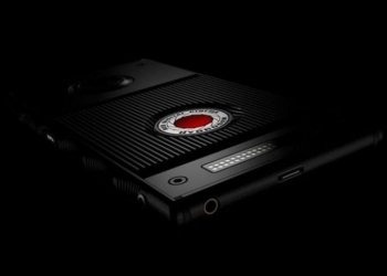 RED планирует выпустить голографический смартфон