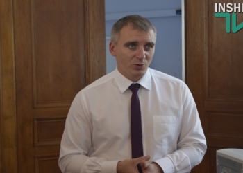 Сенкевич не рассматривает вручение ему протоколов о коррупции в свете борьбы АП с Садовым, но не исключает такой вариант