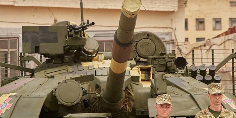 Технику с выставки ко Дню Независимости в Киеве отправят в зону АТО