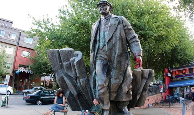 Мэр Сиэтла хочет снести памятник Ленину, несмотря на то, что он стоит на частной территории 1