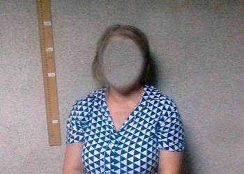 В Южноукраинске задержали воровку из Кривого Рога, которая за одно лишь утро вытащила из карманов и сумок горожан деньги и банковские карточки