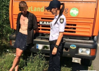 На трассе Николаев-Одесса патрульные за четыре часа успели составить 2 админпротокола на одного и того же пьяного водителя КАМАЗа