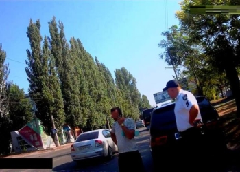 В Николаеве водитель под кайфом предъявил патрульным фальшивые права