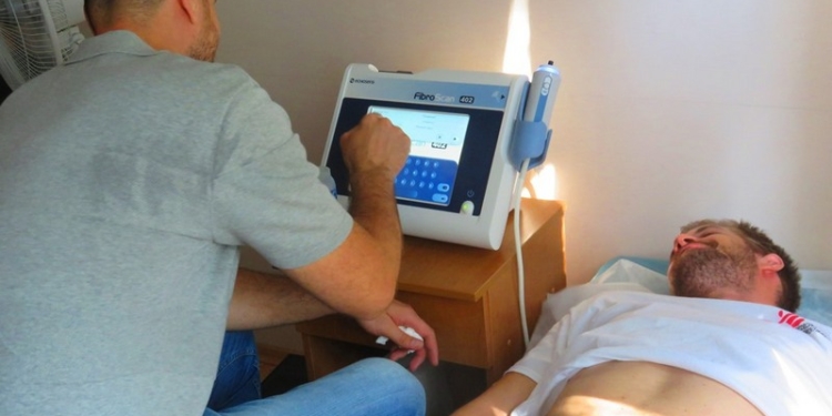 В Николаеве появилось высокотехнологическое медицинское оборудование для определения степени фиброза печени – «Врачи без границ» передали