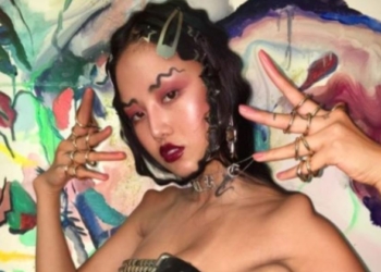 Только не это. Модницам предлагают новый тренд – волнистые…брови