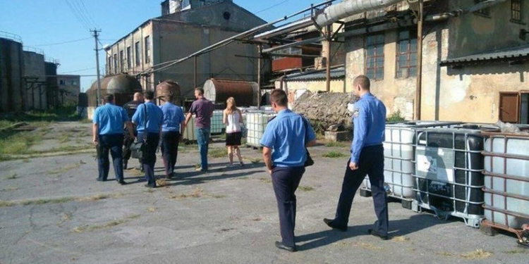 В рамках масштабных обысков на спиртзаводах в Украине ГФС изъяла продукцию на 540 млн.грн.