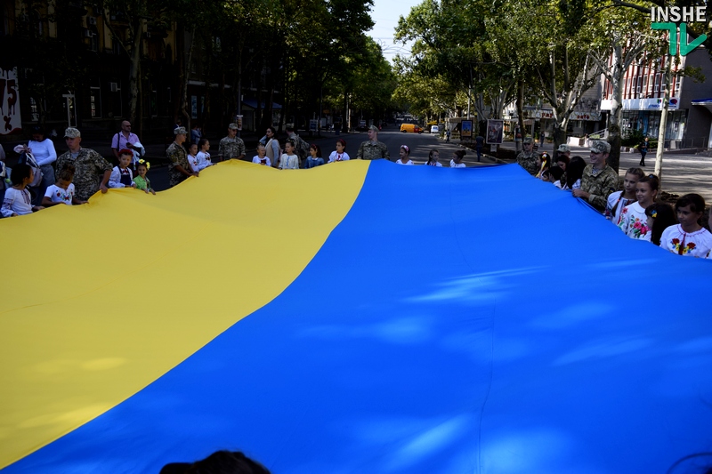 «Уважайте символ государства!»: в Николаеве прошел День Государственного Флага Украины 3