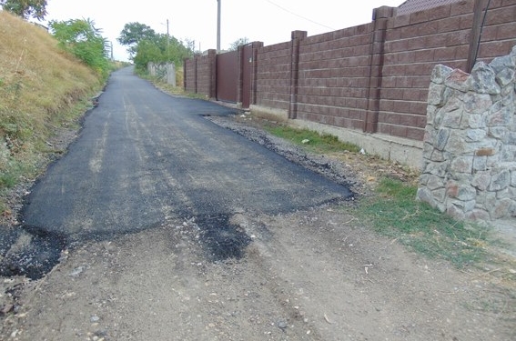 По факту некачественного выполнения ремонта дороги в «Соляных» николаевские полицейские начали уголовное производство