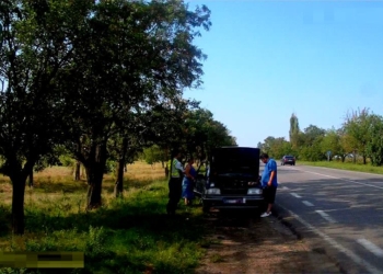 Путь гражданина другого государства, ехавшего по Украине на машине без номерного знака и с поддельным VIN-кодом, прервался в Николаеве