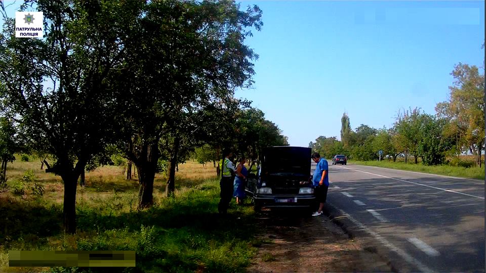 Путь гражданина другого государства, ехавшего по Украине на машине без номерного знака и с поддельным VIN-кодом, прервался в Николаеве 3