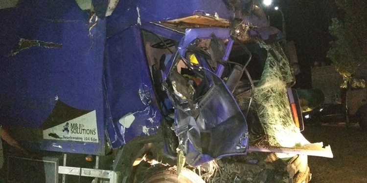 На Николаевщине столкнулись три грузовика: водитель одного из них погиб, пассажир еще одного – пострадал