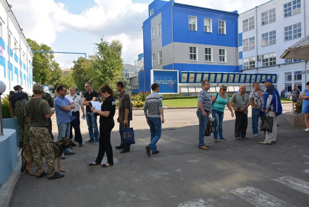 В Николаеве сообщили о заминировании завода "Экватор" 3