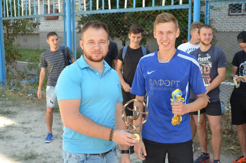 Когда в футбол играют от души: в Николаеве прошел турнир по футболу среди дворовых команд 5