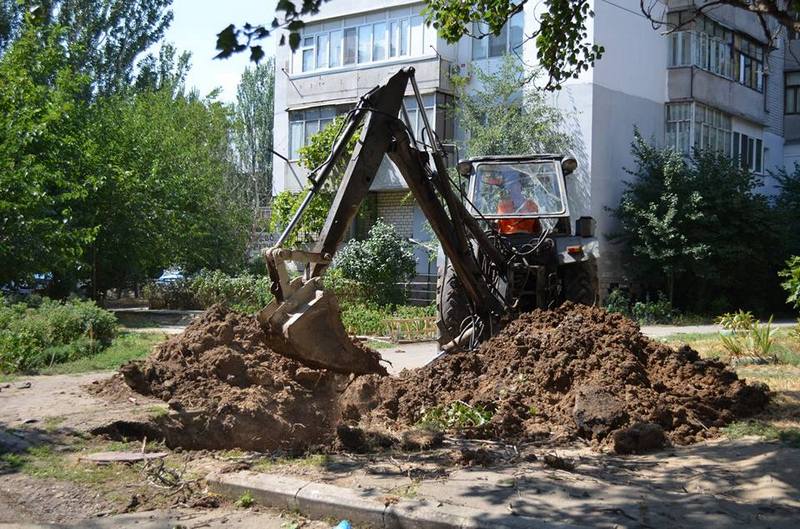 Ликвидация утечки «Николаевводоканалом» на ул.Южной: хомут установили, но труба-то продолжает ржаветь 6